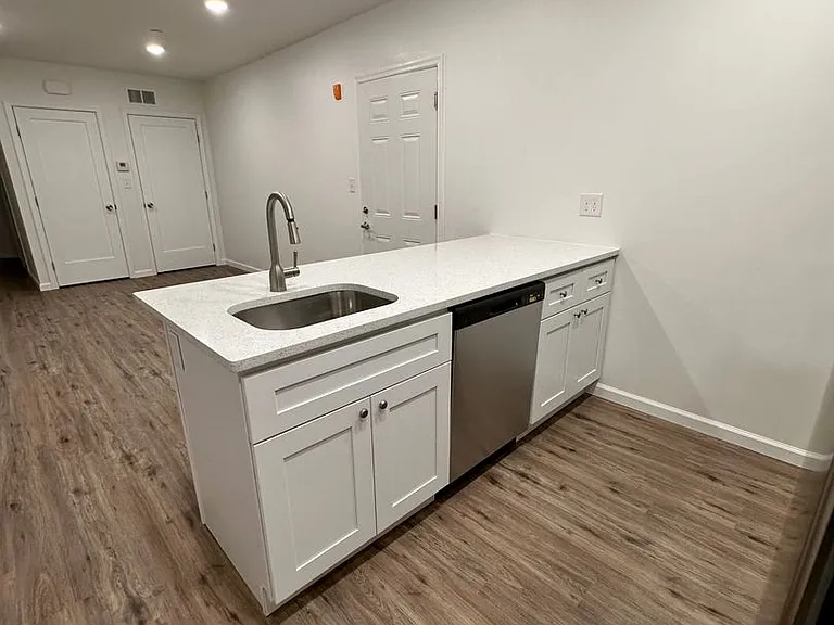4224 Brown St — Photo 11