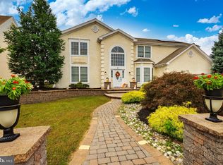 5 Slate Ct, Sicklerville, NJ 08081
