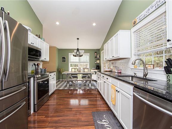 4th image of 10437 Chesdin Ridge Dr