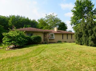 7818 Rosbolt Rd, Milan, MI 48160