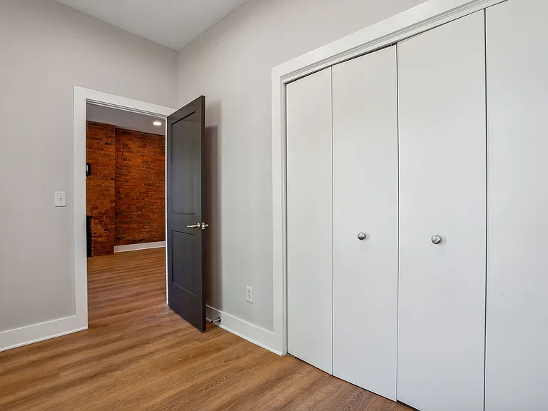 1386 1/2 Neil Ave #1/2 — Photo 12