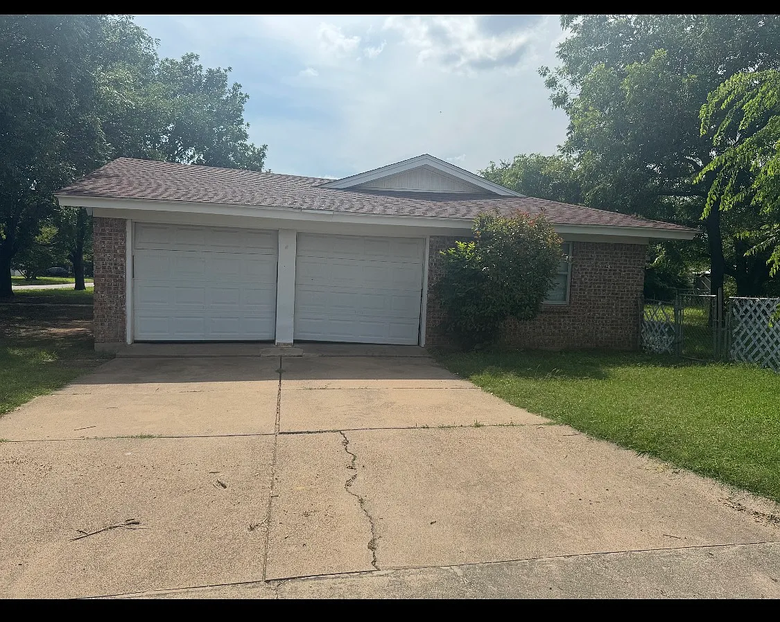 3 bed, 1375 sqft, $1,950 — Photo 4