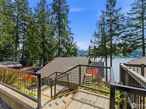 5th image of 2227 Summit Lake Shore Road NW