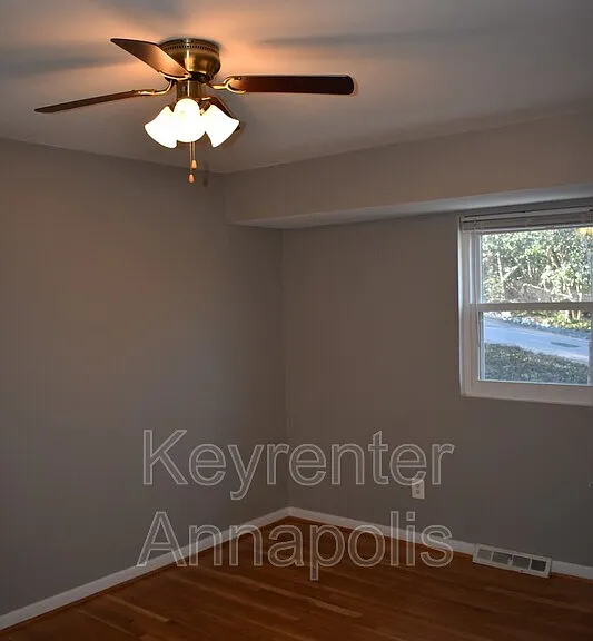 1911 Fohner Pl — Photo 13