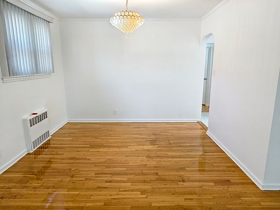 5th image of 5827 208th St