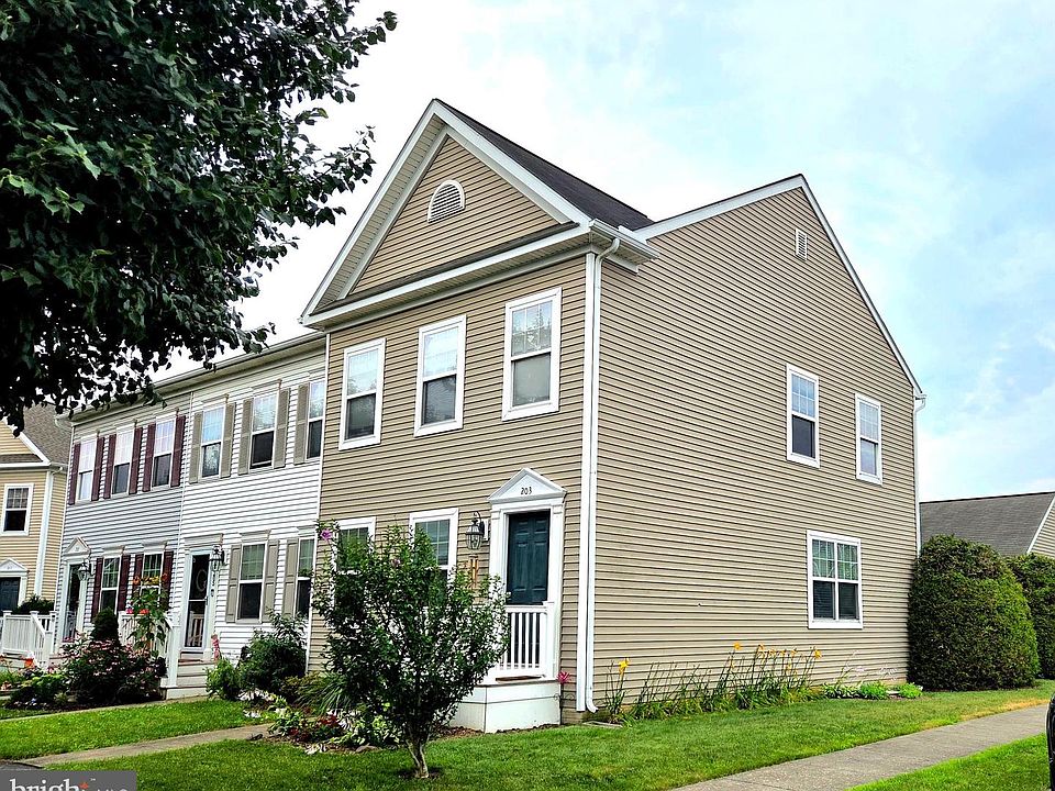 1st image of 203 Heathersage Dr