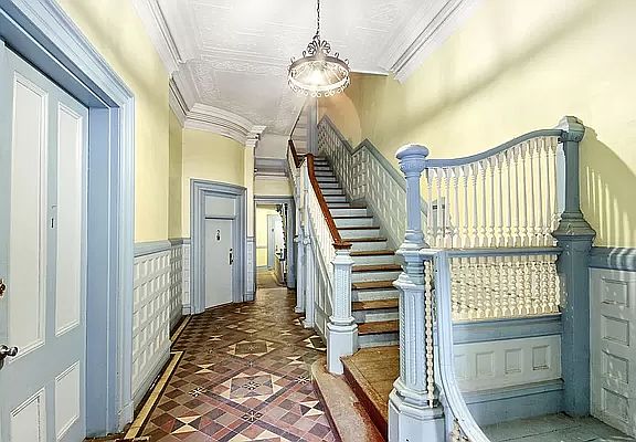 4th image of 27 Grace Ct