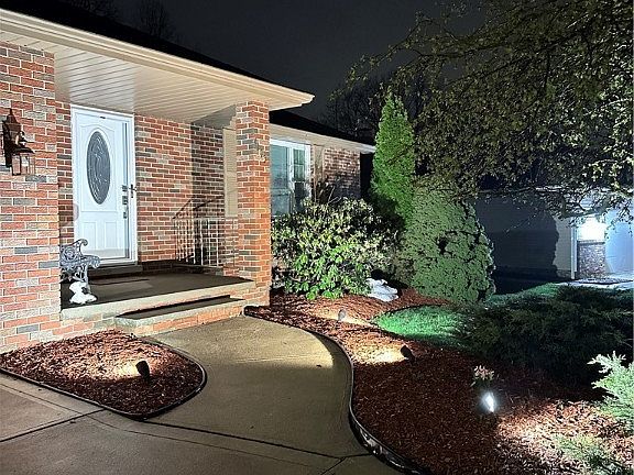 3rd image of 4173 Clearwater Dr