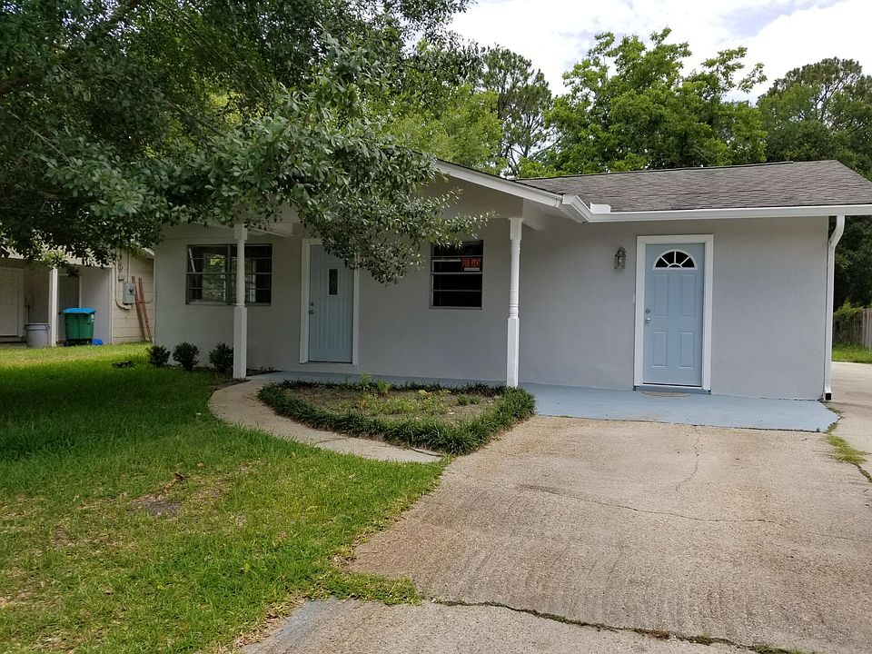 1st image of 140 Linda Cir