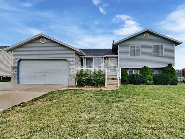 911 W 2350 N, Layton, UT 84041