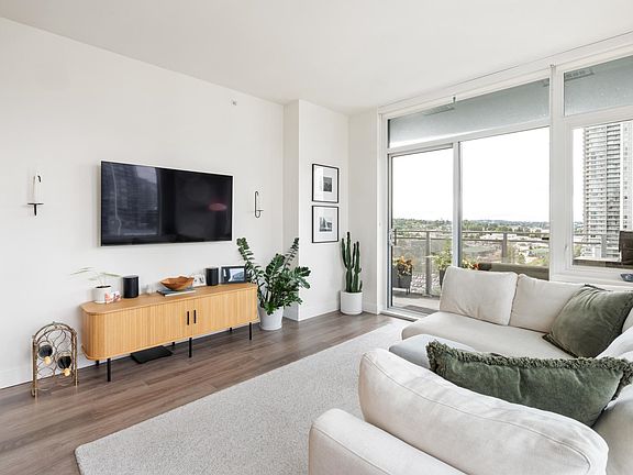 4th image of 4433 Alaska St #1507