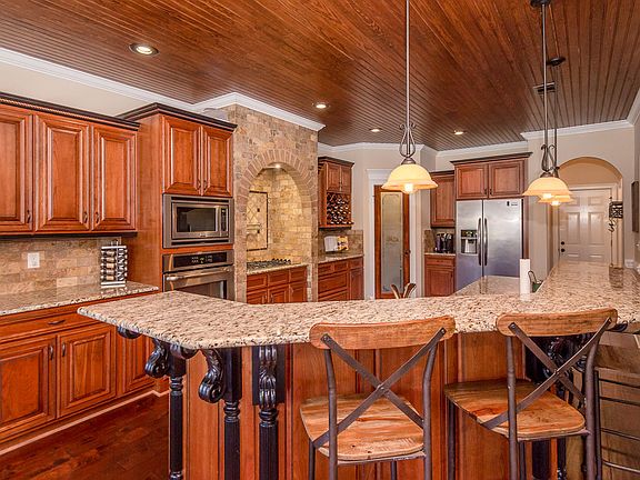3rd image of 2103 Fothergill Dr