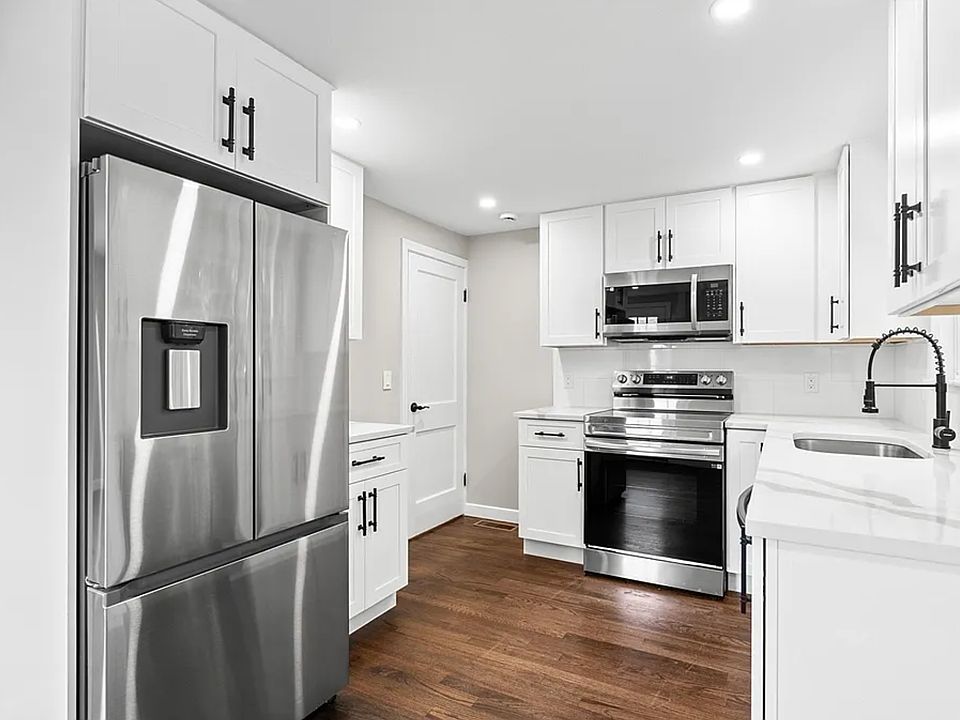1st image of 11 Bishop Rd