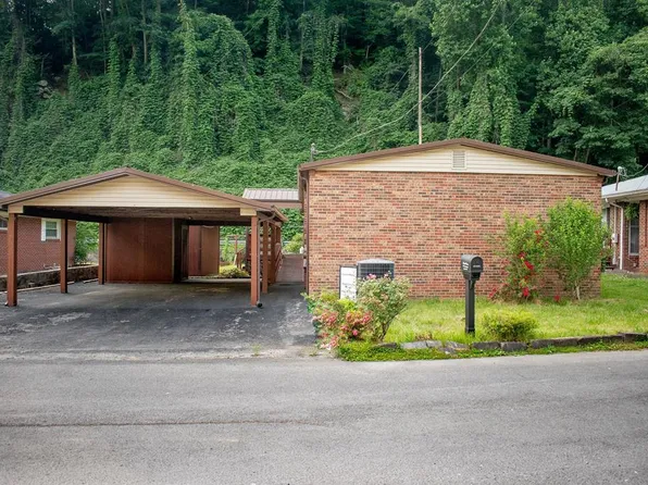 1123 Bend Of Slate Cir, Grundy, VA 24614