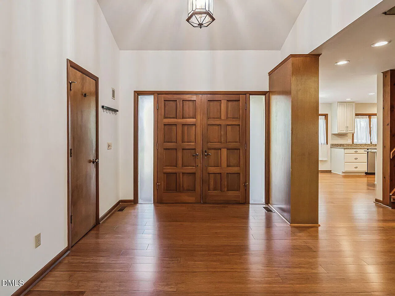 2 bed, 4.0 bath, 2734 sqft, $2,250 — Photo 4
