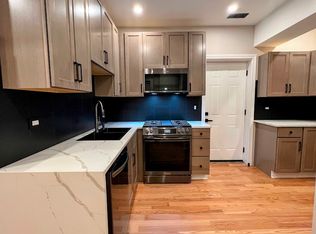 3624 W Palmer St #1R, Chicago, IL 60647