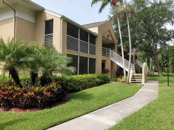 3160 Seasons Way Unit 716, Estero, FL 33928