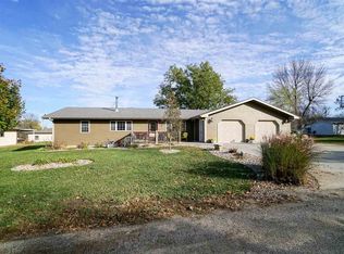 608 N 2nd St, Olsburg, KS 66520