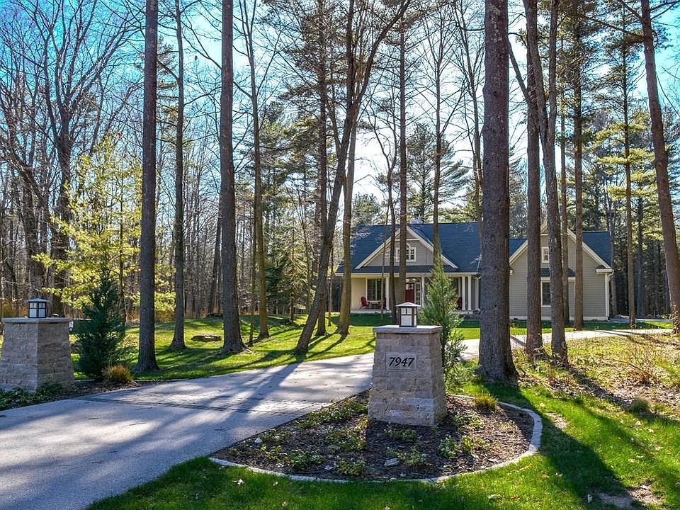 1st image of 7947 Deer Crest Ct