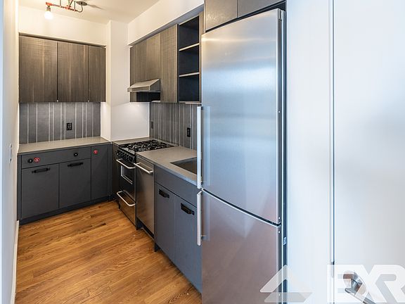 3rd image of 54 Noll St #5425