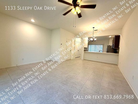 3rd image of 1133 Sleepy Oak Dr