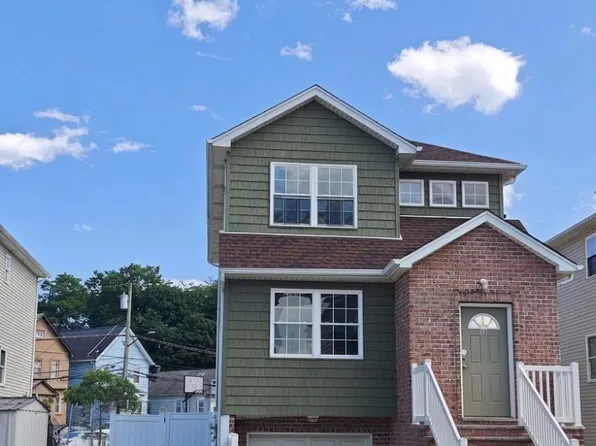 18 Edgeview Ln, Staten Island, NY 10302