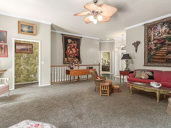 5th image of 2 Wrea Cir