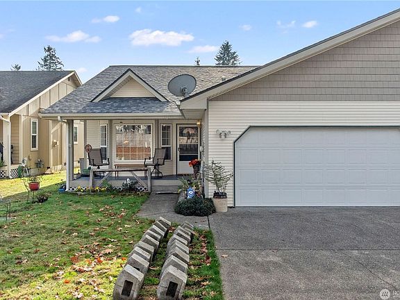 2nd image of 15537 104th Pl SE