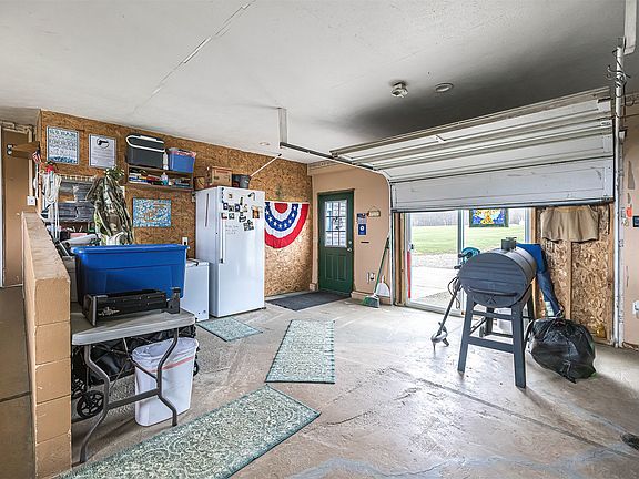 4th image of 31794 Hammond Rd