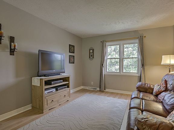 4th image of 2618 N 88th St