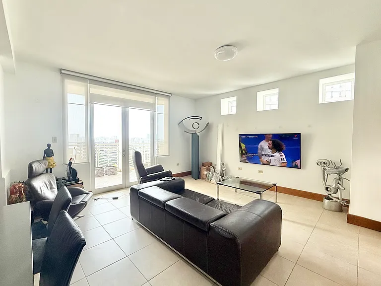 310 Avenida De Diego — Photo 1