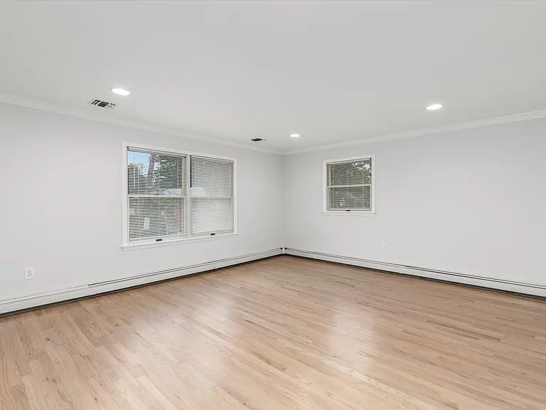 4 Coppola St #2 — Photo 6