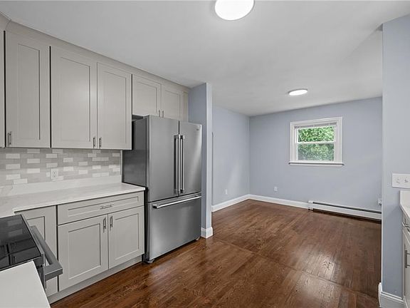 4th image of 126 Alton Bradford Rd