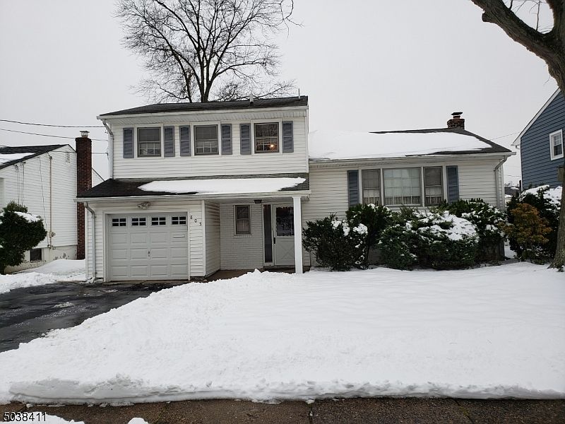 2nd image of 805 Mitchell Ave