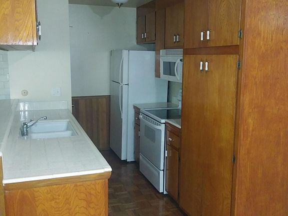 2nd image of 5100 Connecticut Dr APT 3