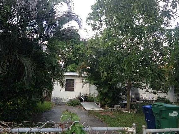 4th image of 4355 NW 170th St