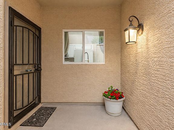 3rd image of 625 N HAMILTON Street #26
