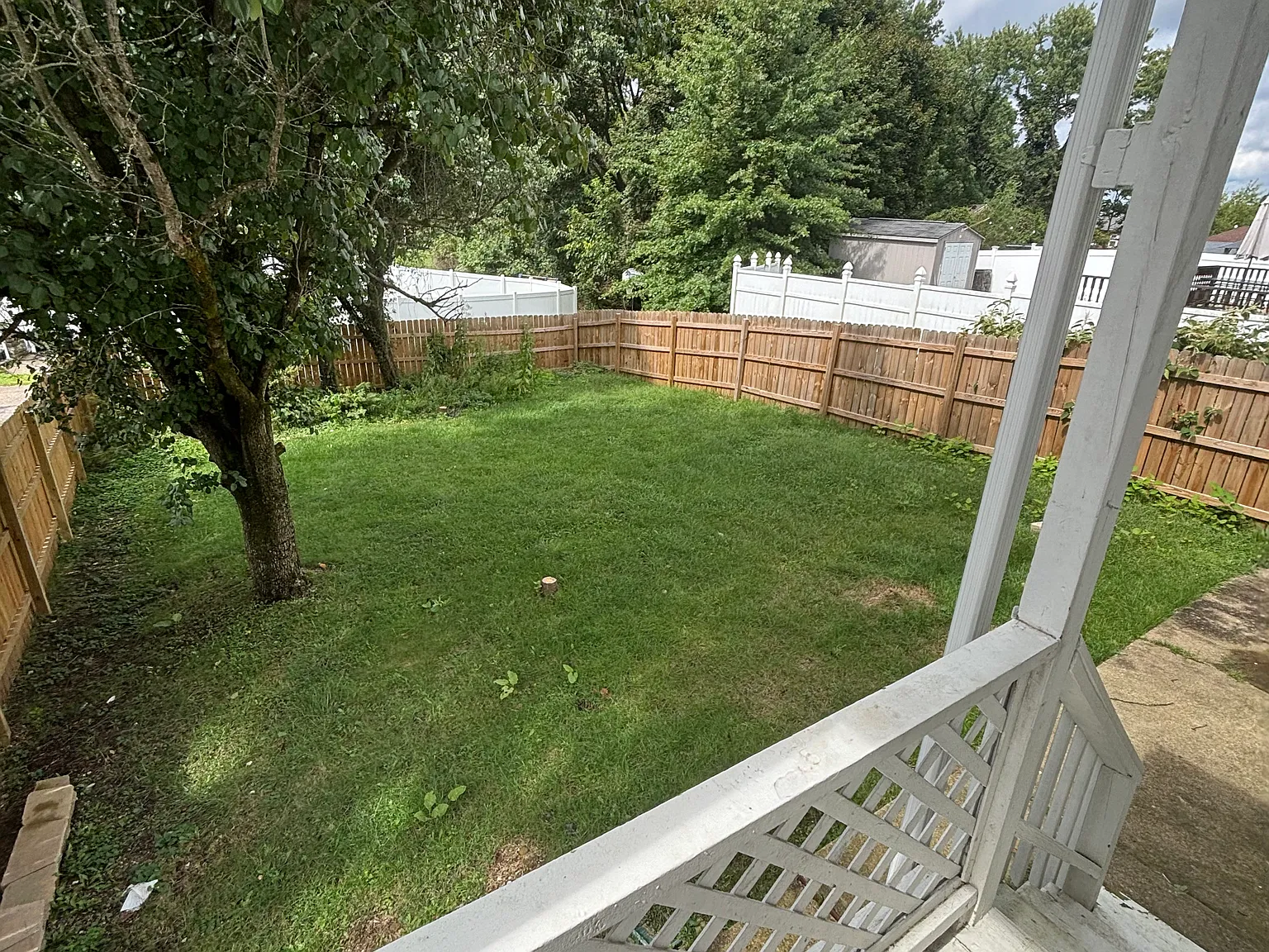 3 bed, 1690 sqft, $1,200 — Photo 2