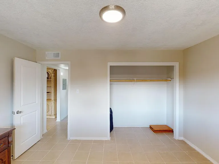 1039 Sage St — Photo 9