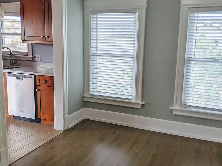 547 E Julian St — Photo 16