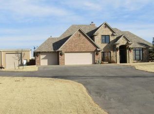 10052 Deer Creek Rd, Weatherford, OK 73096