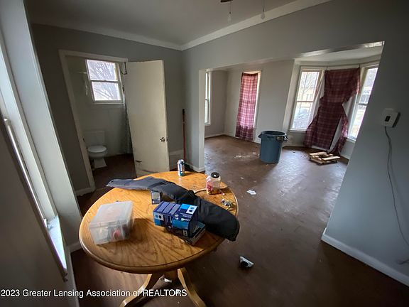 3rd image of 1210 Hancock St