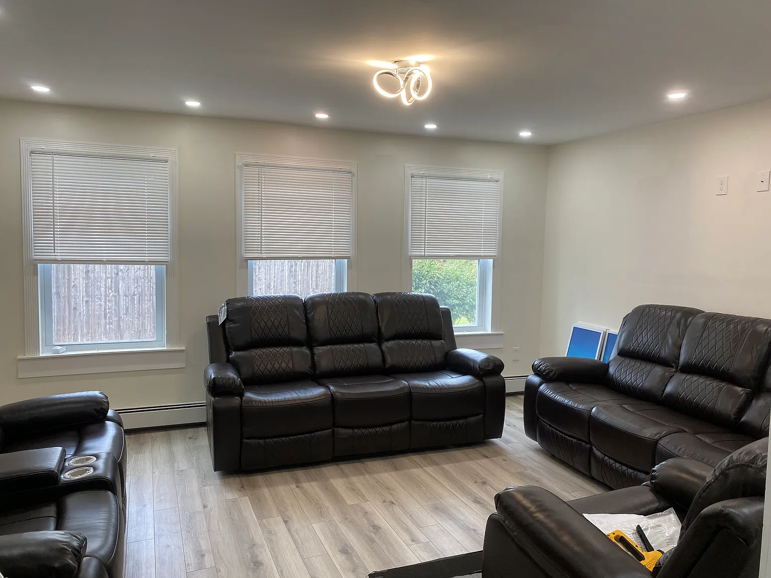 5 bed, 1800 sqft, $3,500 — Photo 3