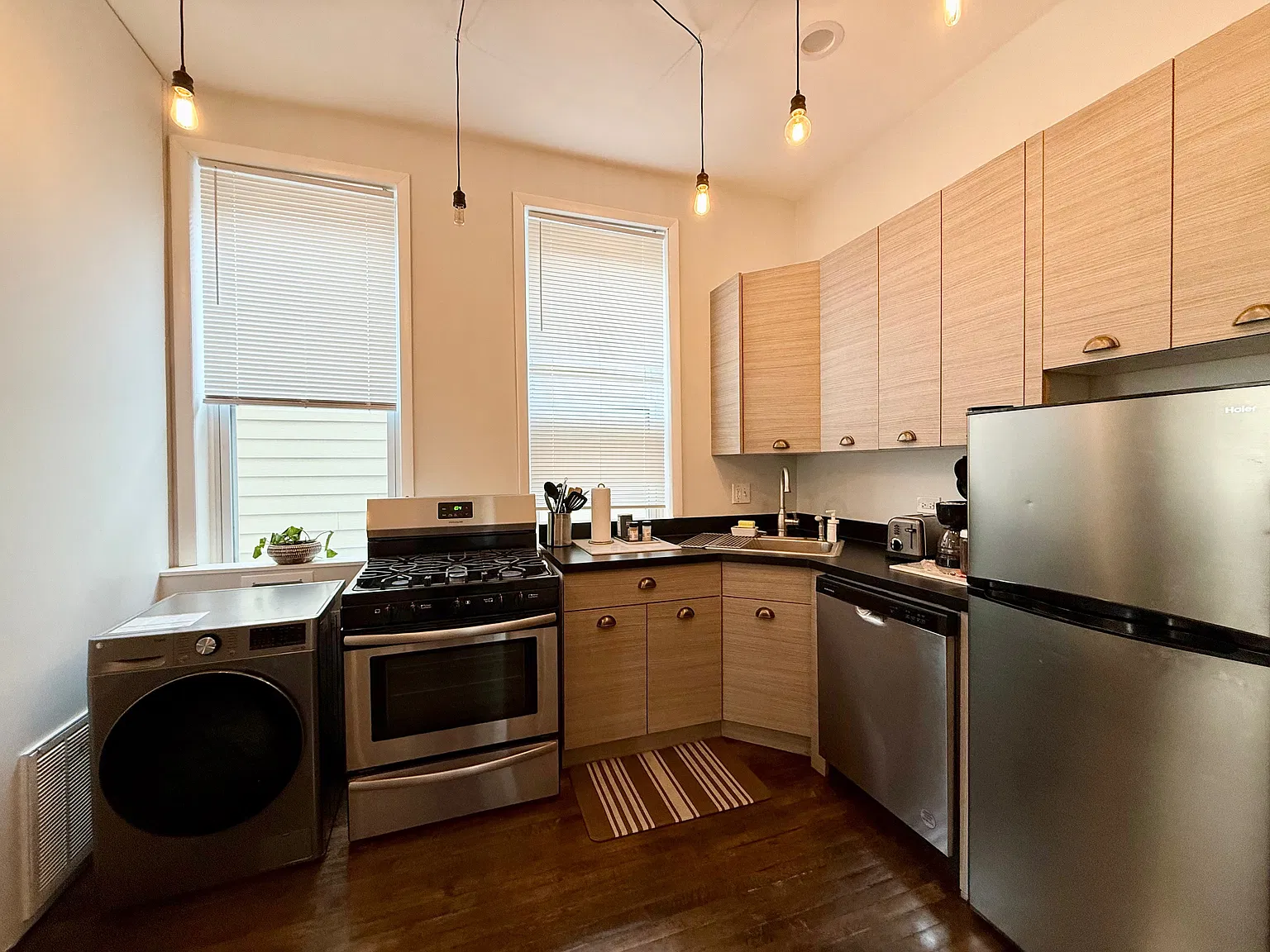 2 bed, $2,500 — Photo 3