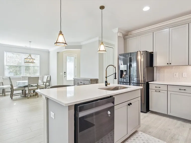 220 Landshark Blvd — Photo 21