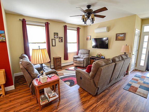 4th image of 132 Stillwater Lane #1