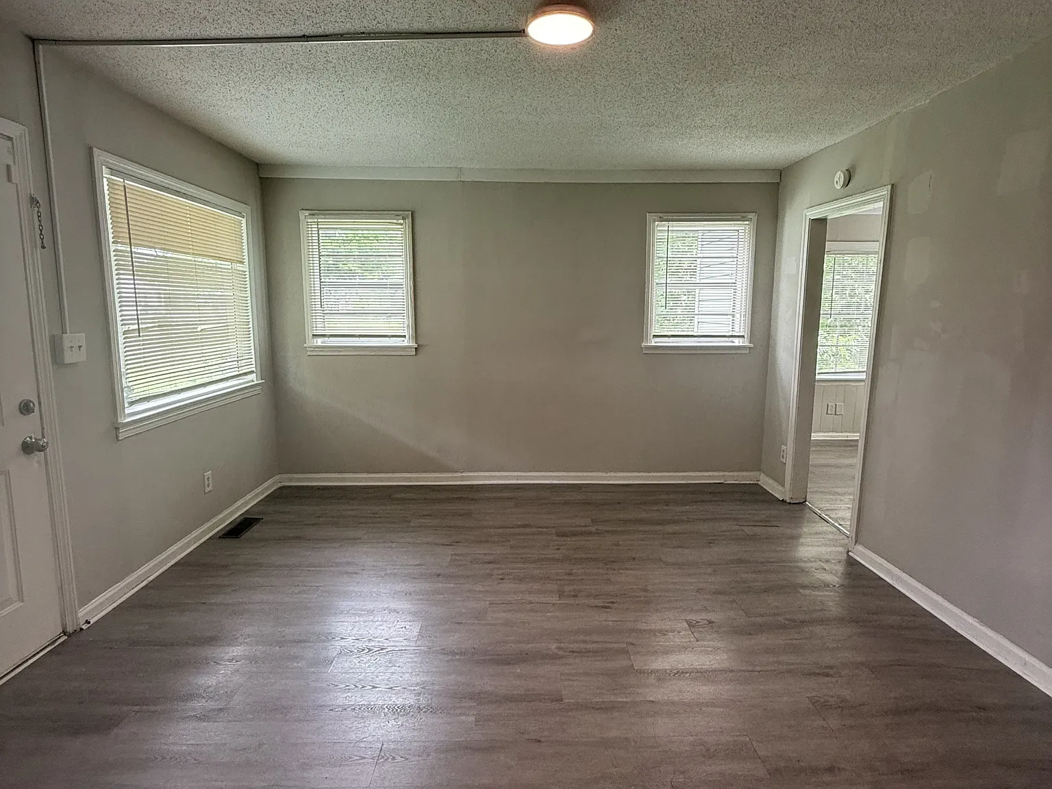 5219 Court Q - 1 — Photo 2