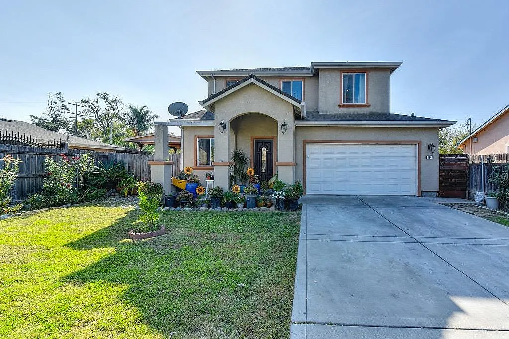 2840 36th Ave photo 1