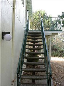 4th image of 2681 Glenview Dr