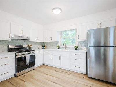 7 Maggio Ave, Westerly, RI, 02891